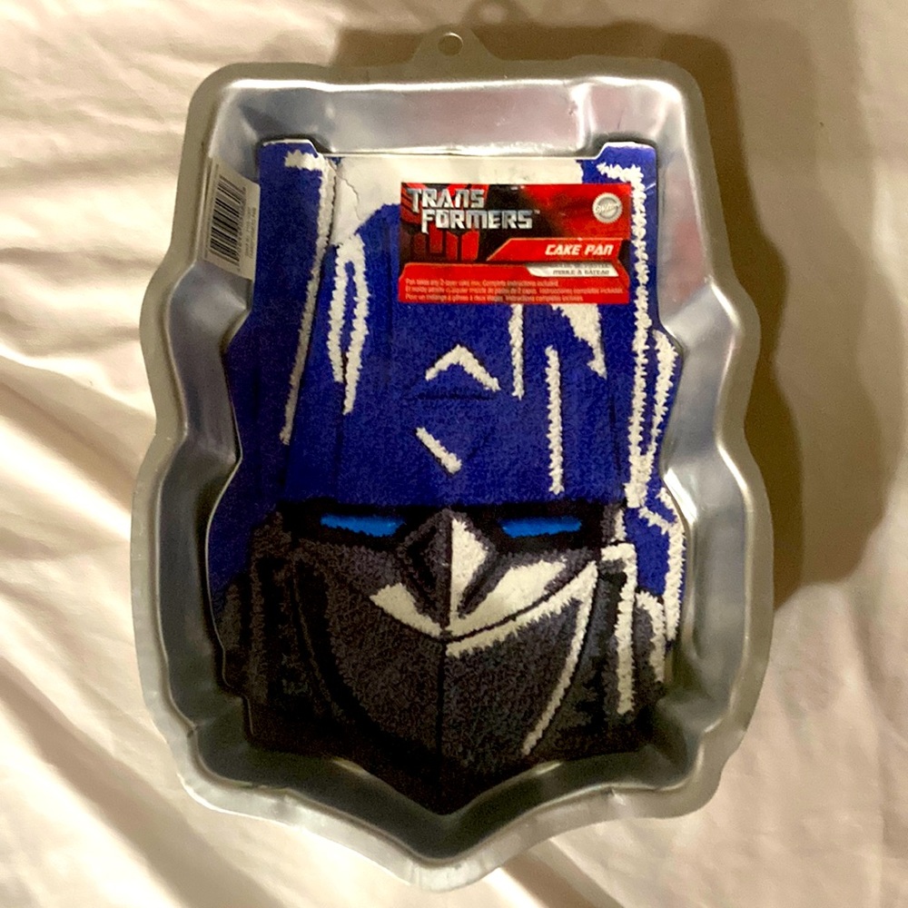 2009 Wilton Optimus Prime Cake Pan New
